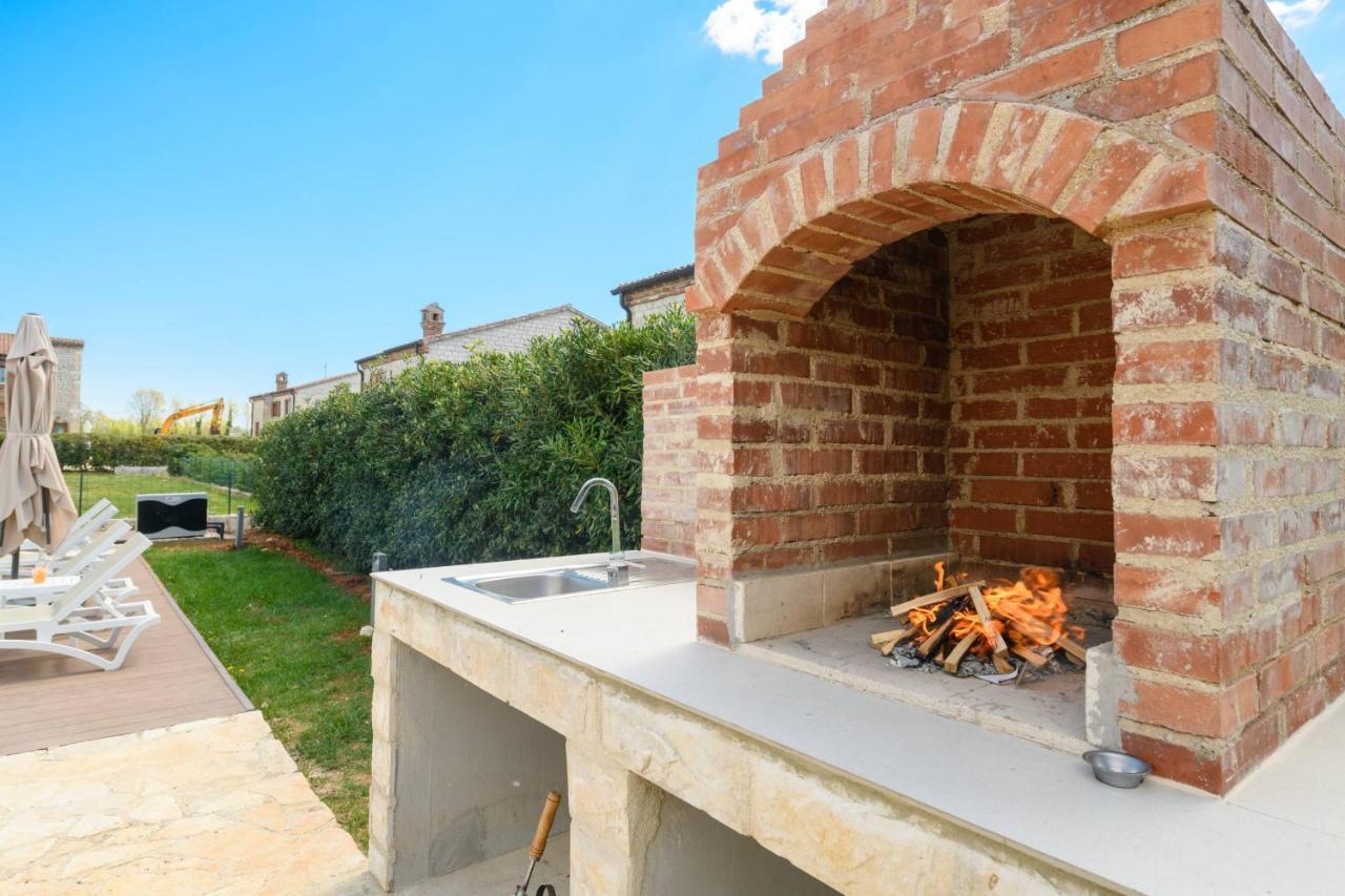 Butkovići Paradis Villa Stone Queen With Heated Pool מראה חיצוני תמונה