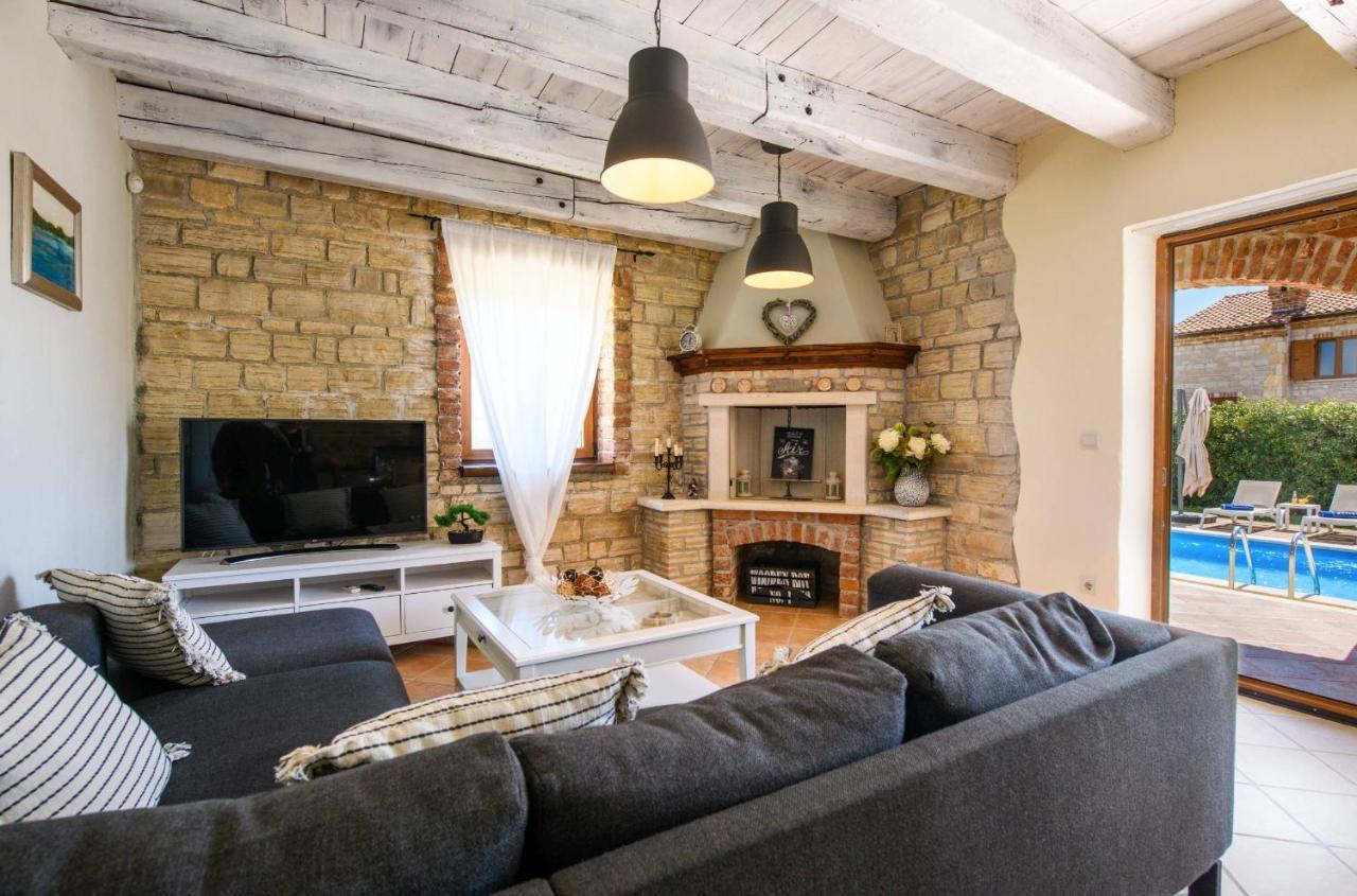 Butkovići Paradis Villa Stone Queen With Heated Pool מראה חיצוני תמונה