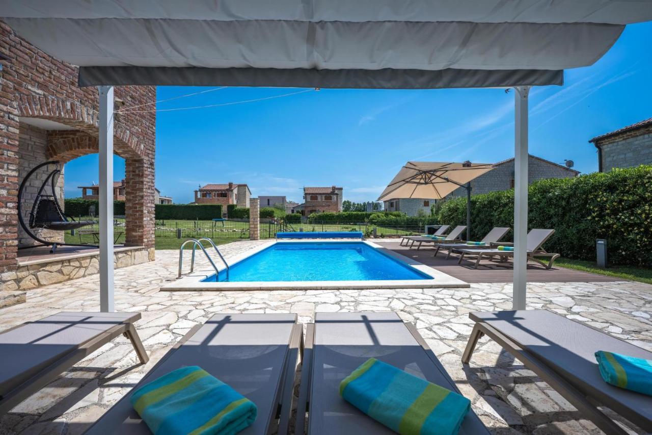 Butkovići Paradis Villa Stone Queen With Heated Pool מראה חיצוני תמונה