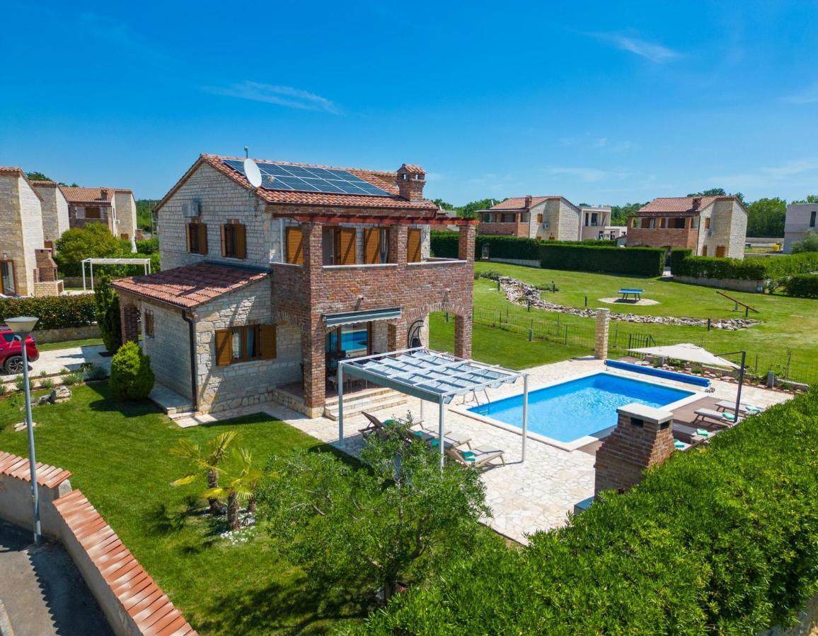 Butkovići Paradis Villa Stone Queen With Heated Pool מראה חיצוני תמונה